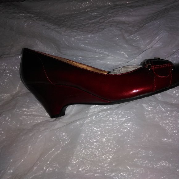 Shoes - Picture 11 of 16